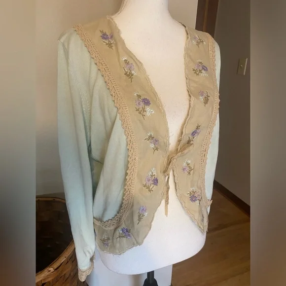 J. Jill Floral Embroidered Beige and Light Blue Women's Sweater - Picture 8 of 10